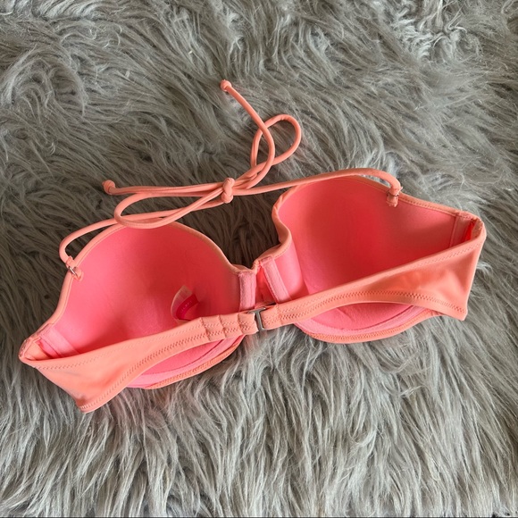 Victoria’s Secret Coral Halter Style Swimsuit Top 36C - Picture 10 of 13